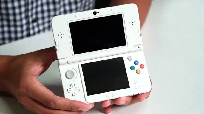 New Nintendo 3DS (bílá) — náhled 3