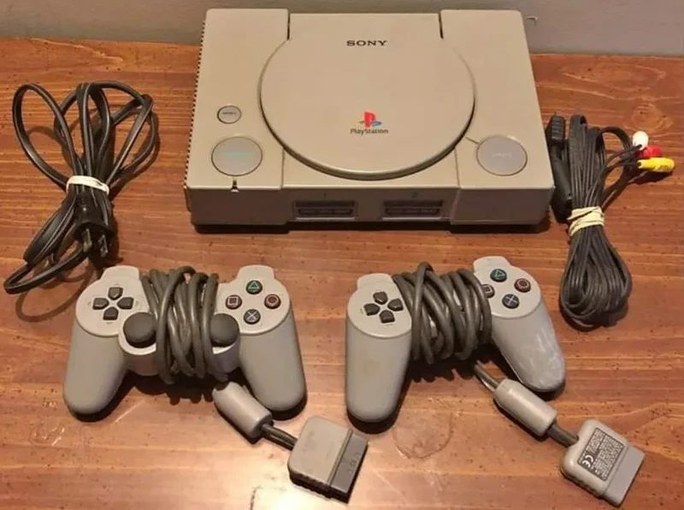 Sony PlayStation 1 (SCPH-5502) — náhled 2